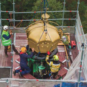 Renowacja elementów metalowych w budynkach sakralnych, pałacach i innych obiektach zabytkowych